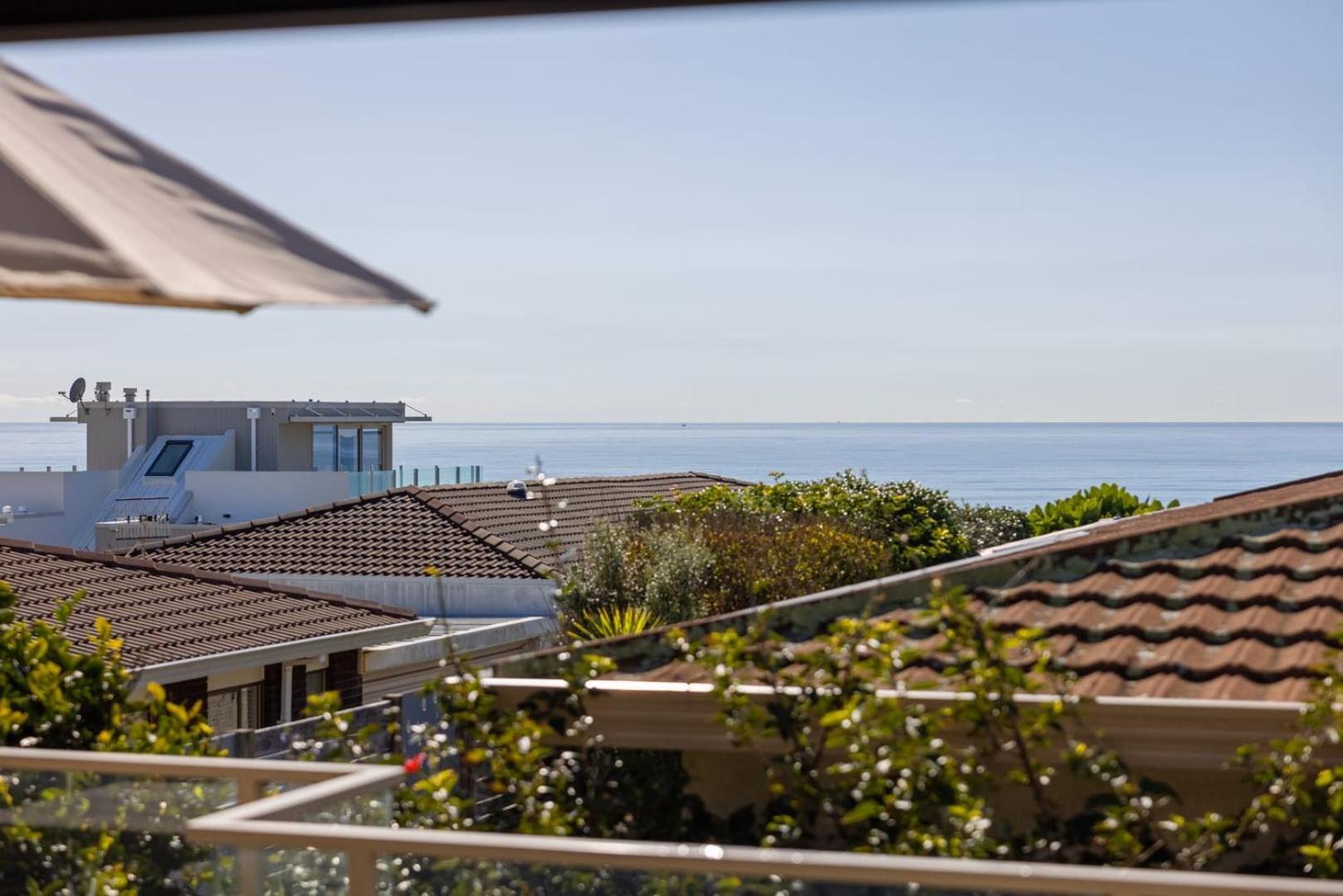 Magnificent Sunrises, Oceanbeach & Sea Views Mount Maunganui Exterior photo