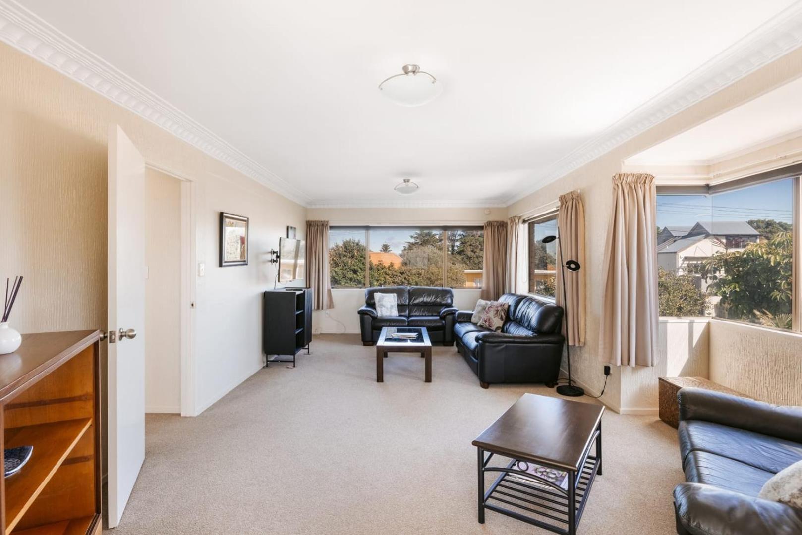 Magnificent Sunrises, Oceanbeach & Sea Views Mount Maunganui Exterior photo