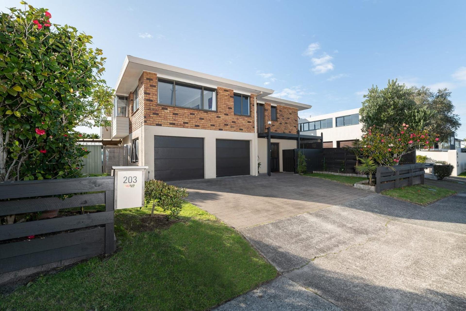 Magnificent Sunrises, Oceanbeach & Sea Views Mount Maunganui Exterior photo